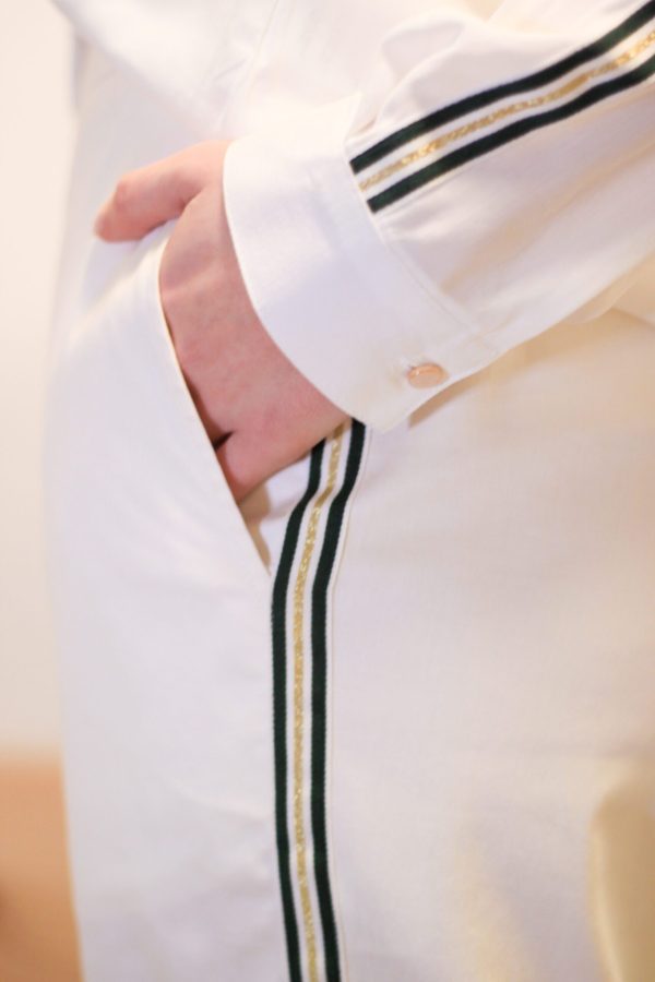 Camisa Branca com Fita Tricolor